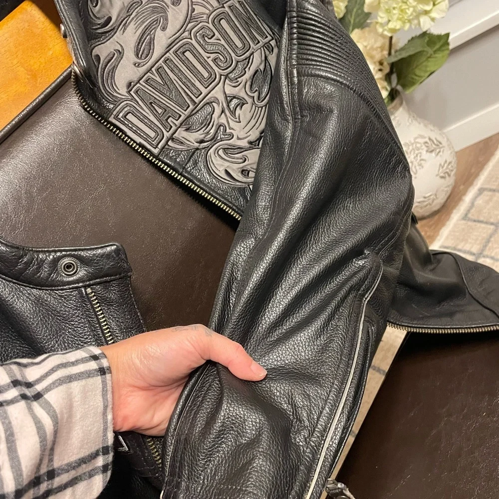SOLD Harley Leather Jacket - Black - Picture 7 of 9